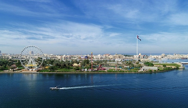 /media/i00fnhmo/why-attend3.webp?quality=95&format=webp